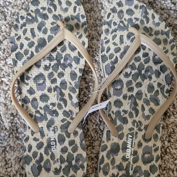 Old Navy Shoes - Flip flops